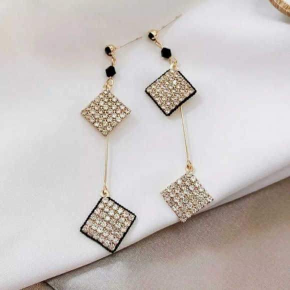 Geometric Sparkle Earrings - Picture 3 of 8